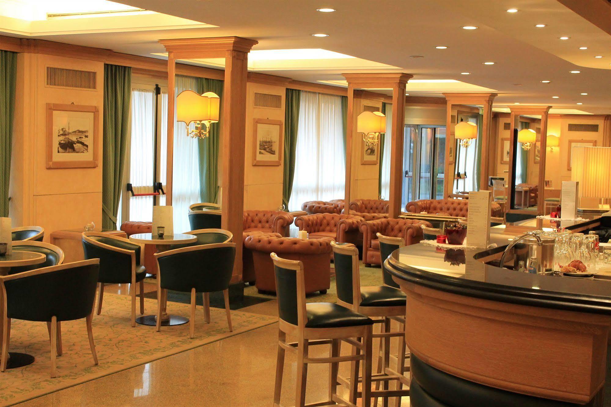 Starhotels Vespucci Campi Bisenzio Exterior photo